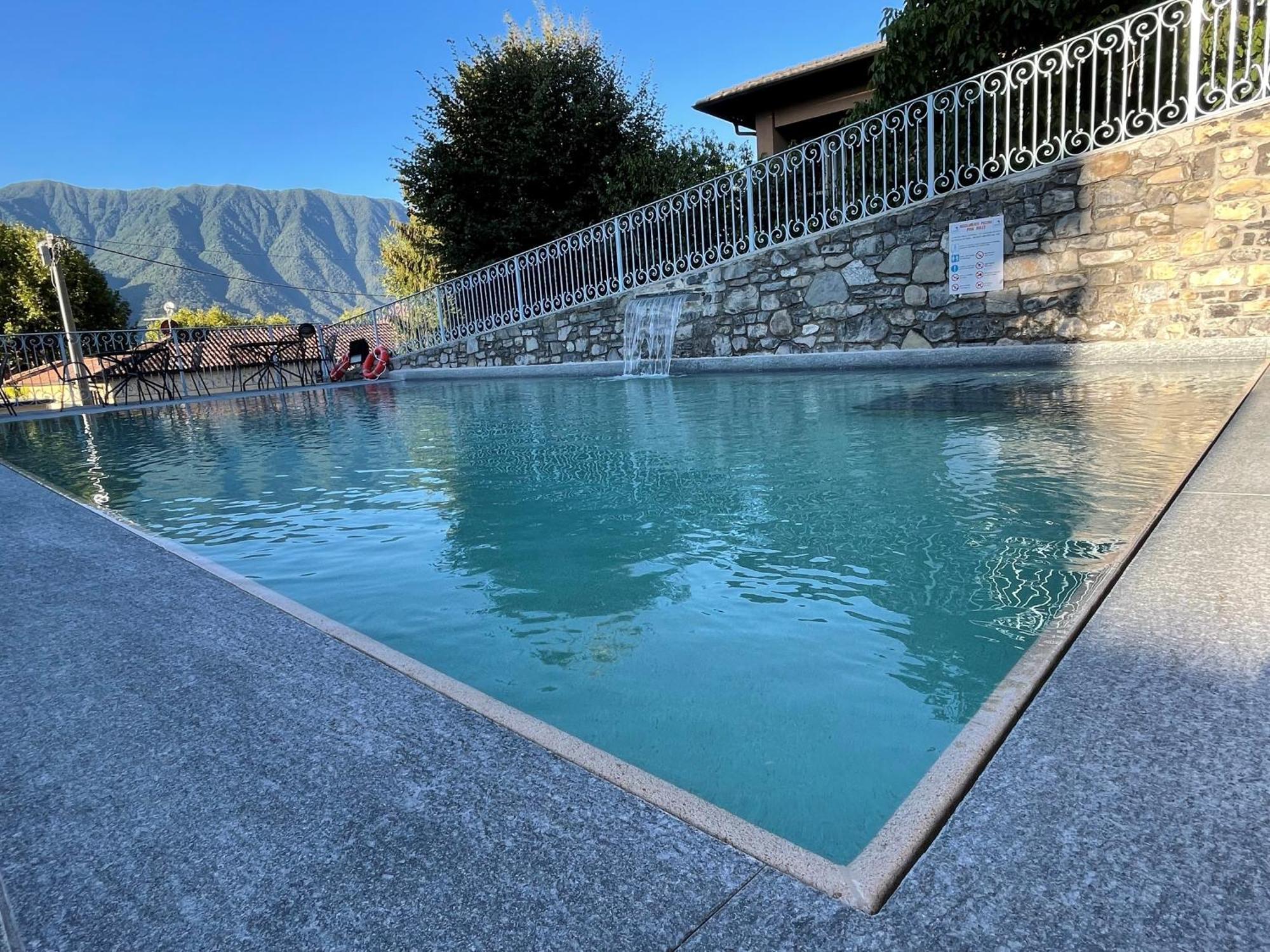 Hotel Lario Mezzegra Exterior foto